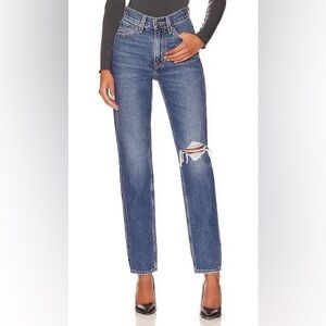 $118 80's Levi’s Premium Mom Jean in Boo Boo size 25